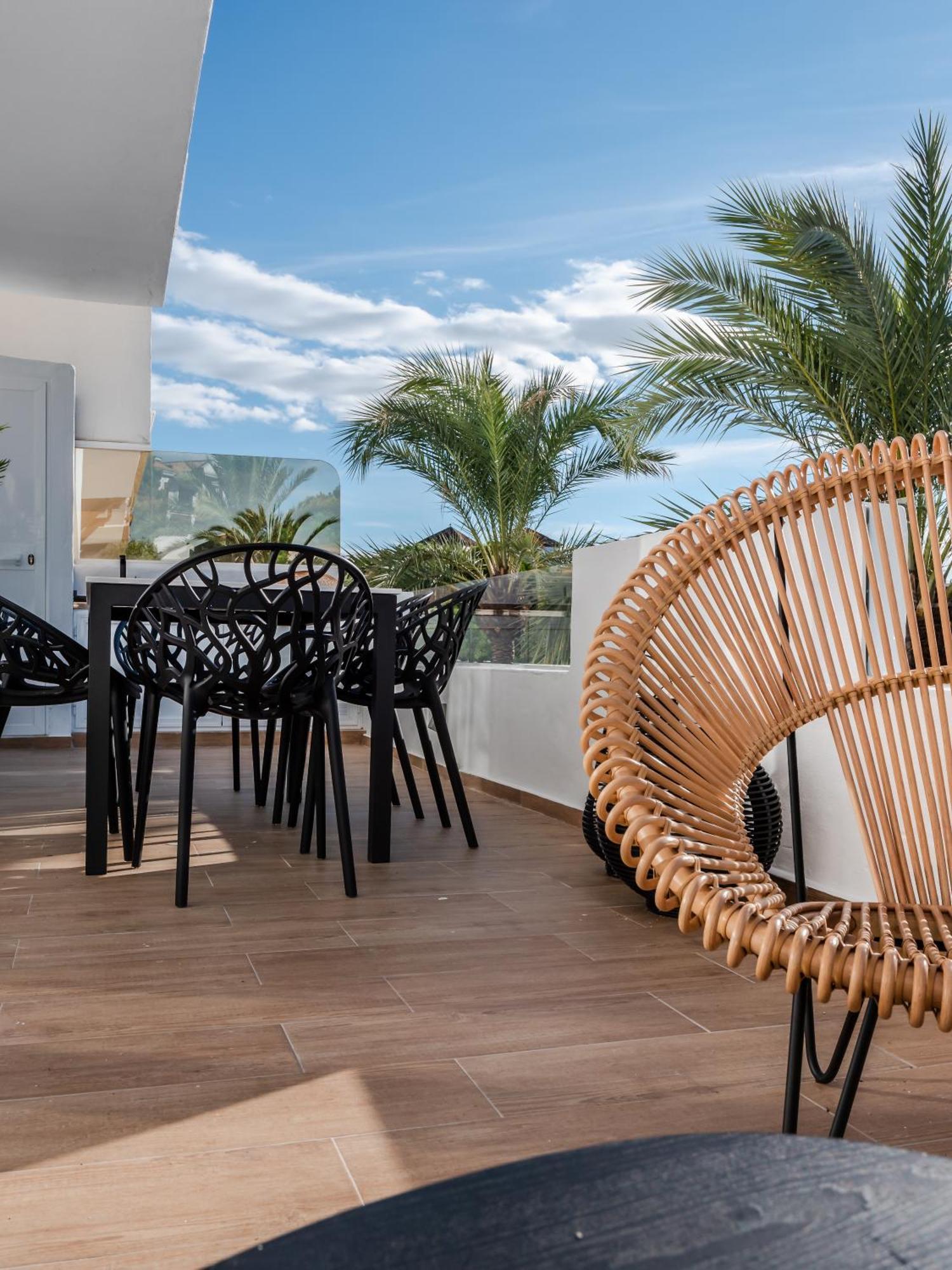 3 Bdrm Stylish Apt W Pool In Puerto Banus Marbella Exterior foto
